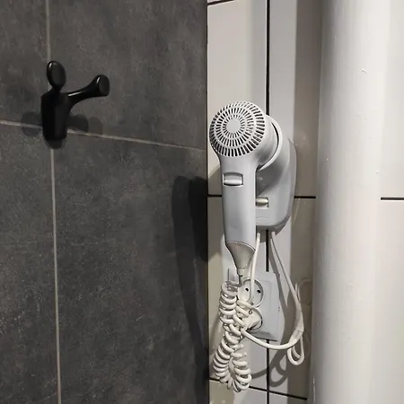 Apartment Spacerowa, Centrum, 2 Pokoje, Balkon, Dla 1- 4 Osob Pila