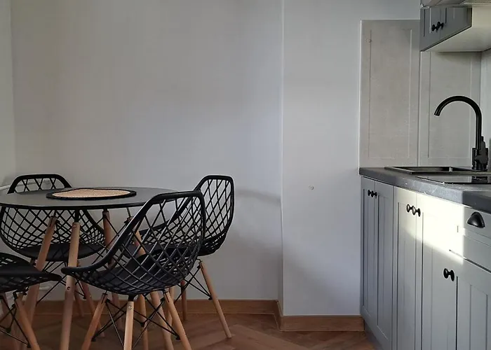 Spacerowa, Centrum, 2 Pokoje, Balkon, Dla 1- 4 Osob Pila (Pila)