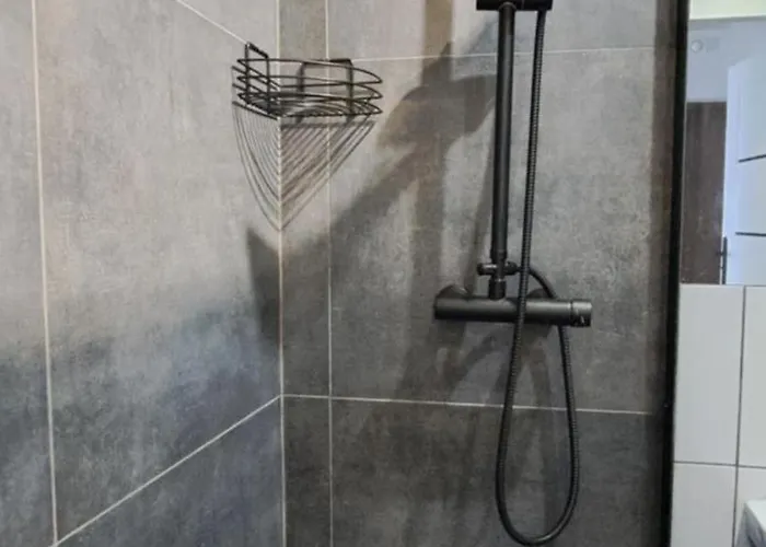 Apartment Spacerowa, Centrum, 2 Pokoje, Balkon, Dla 1- 4 Osob