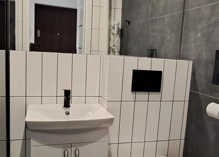 Spacerowa, Centrum, 2 Pokoje, Balkon, Dla 1- 4 Osob Apartment