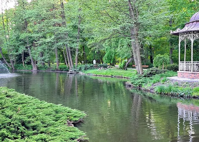 Apartment Spacerowa, Centrum, 2 Pokoje, Balkon, Dla 1- 4 Osob Pila (Pila)